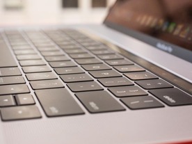 新「MacBook Pro」、キーボードの膜は粉塵対策との説に信ぴょう性