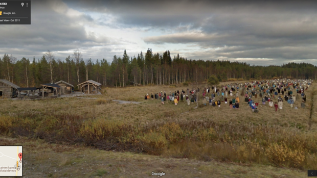 謎のかかし

　1000体のかかしがフィンランドの野原に出現した。これらは芸術家Reijo Kelaさんによる作品「The Silent People」だ。