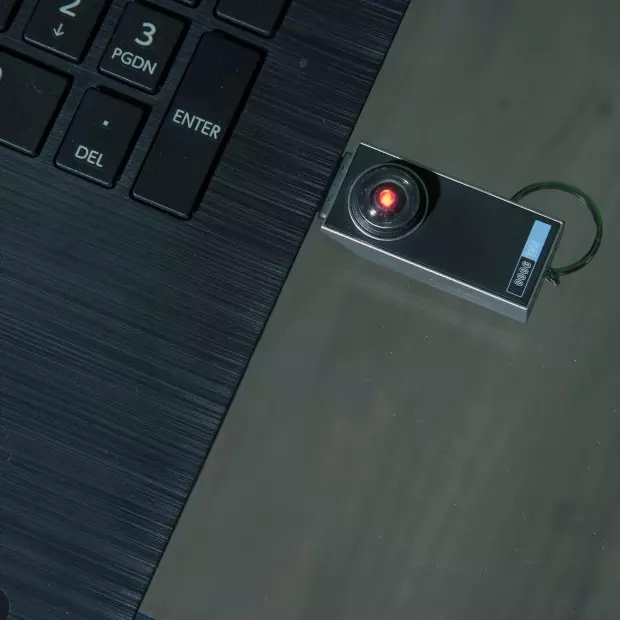 HAL 9000型USBメモリ（出典：Indiegogo）
