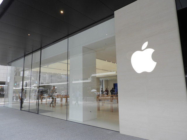　アップルは8月25日10時、京都大丸に隣接するビルに直営店「Apple 京都」をオープンする。営業時間は10時～21時。