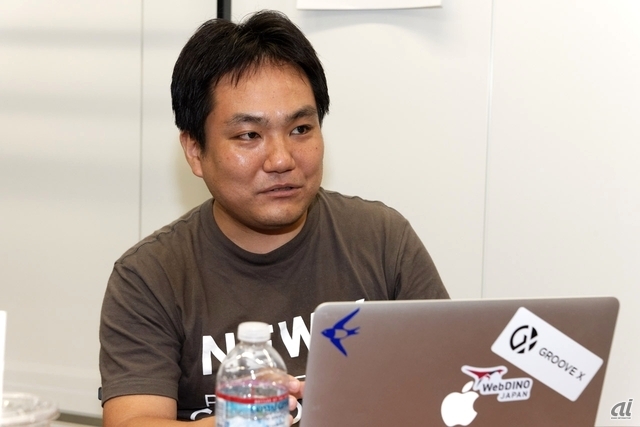 ソフトウェア、ハードウェア設計などを担当している小川博教氏
