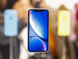 「iPhone XS」など新モデル3機種と「iPhone X」のスペックを比較