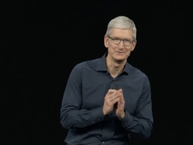 アップルのクックCEO、新型「iPhone」の高価格設定を擁護