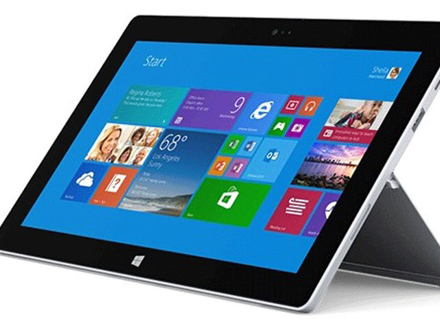 最初から失敗する運命にあった？「Surface 2」

　2013年10月：まだArmのCPUと、「Windows RT」を搭載したSurface 2は、初代Surface RTに小規模なアップグレードを施した製品だった。

　名前に「RT」が付いている時点で、Surface 2は既に失敗する運命にあったのかもしれない。