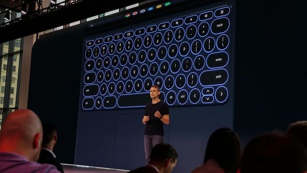 　Wuellner氏はまた、Pixel Slate向けに触知性の高い「Pixel Slate Keyboard」とトラックパッドを披露した。