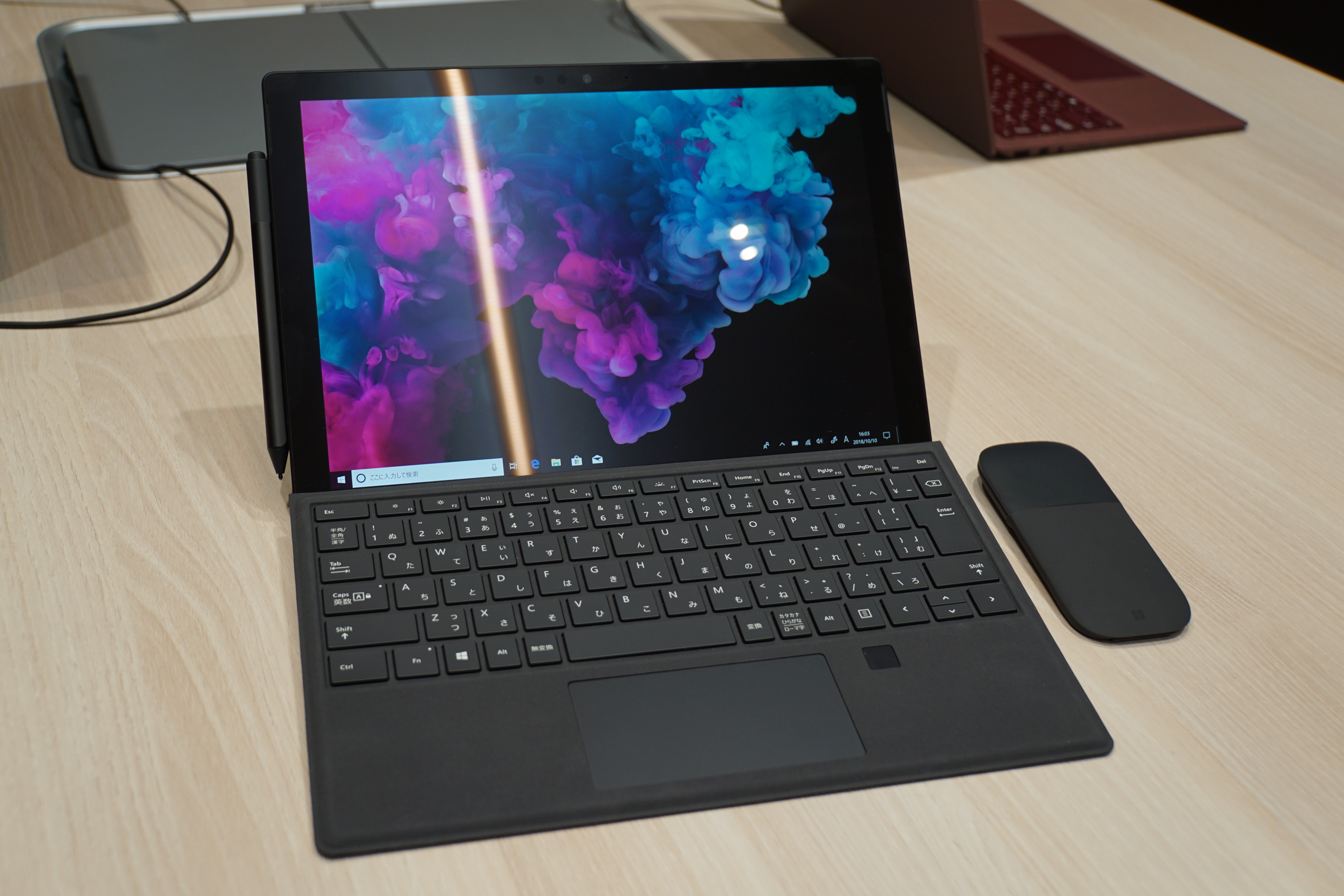 Surface Pro 6（新色ブラック）

