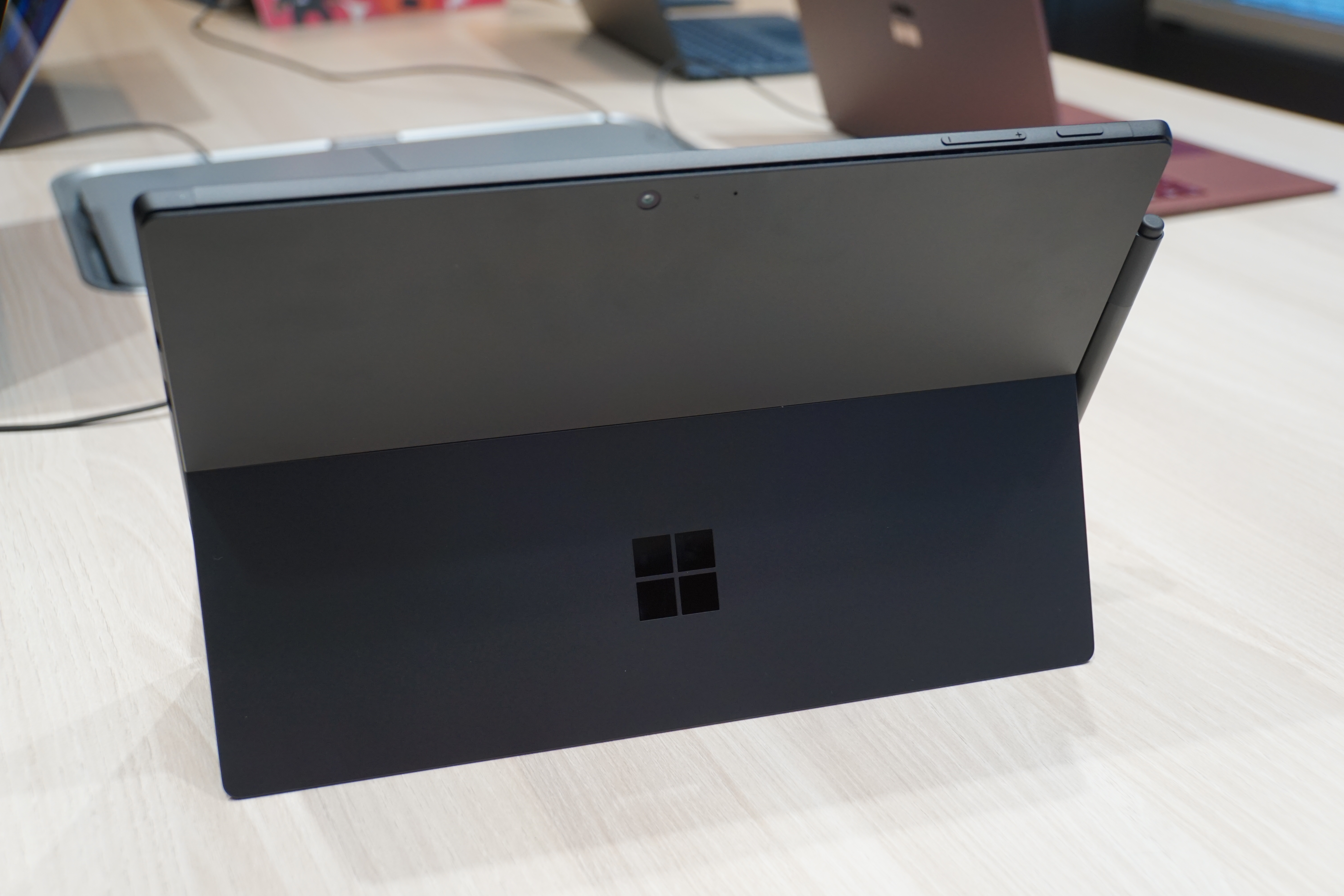 Surface Pro 6の背面
