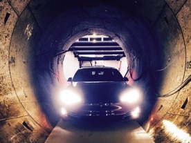 E・マスク氏の地下トンネル交通「Loop」、テストトンネルが年末にも完成か
