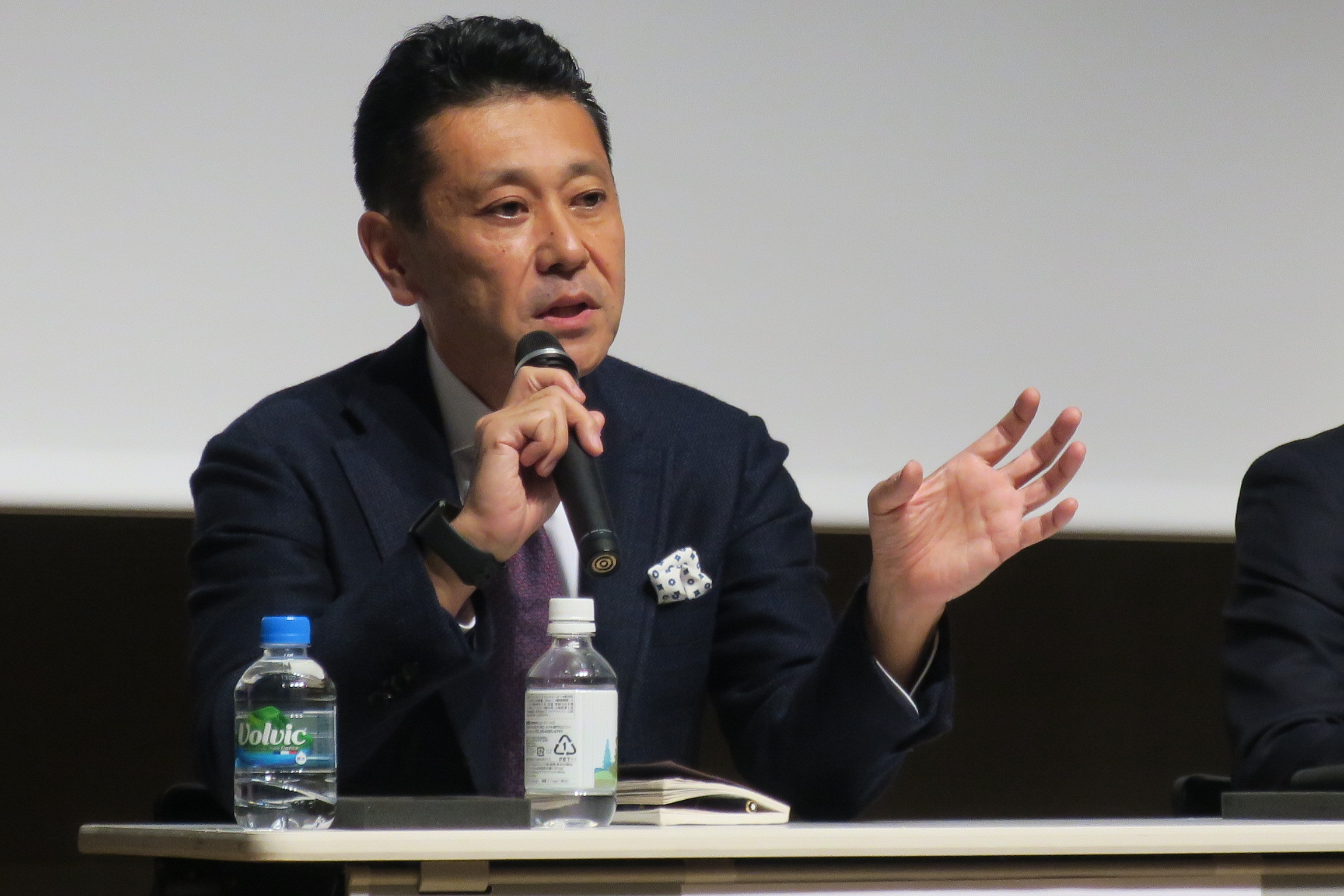 リアルの仲介店舗は健全な地域を創るうえで重要だと語った田村氏。