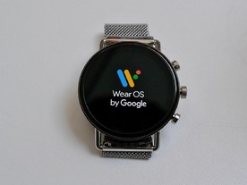 グーグル、「Wear OS」のアップデートでバッテリ関連の新機能追加