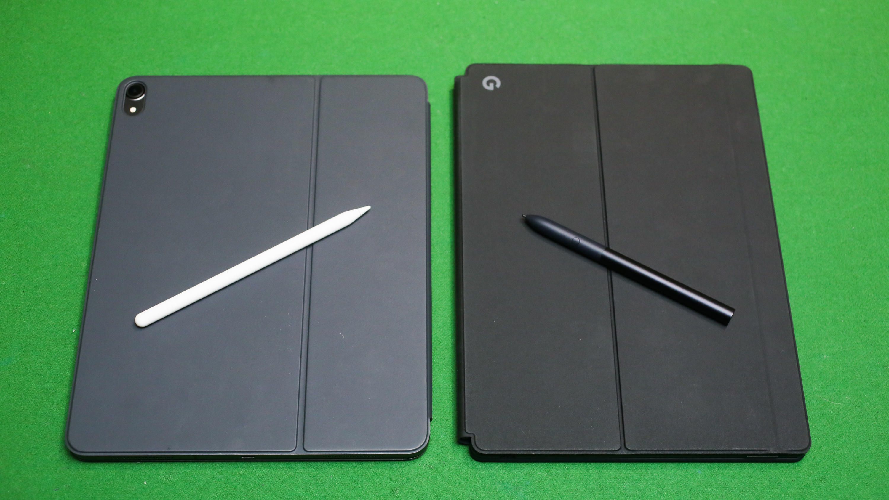 12.9インチのiPad Pro（写真左）とPixel Slate