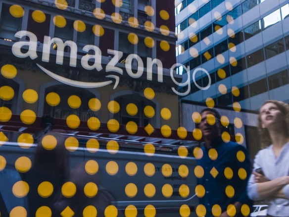 アマゾン、「Amazon Go」のレジなし決済を大型店舗でもテストか