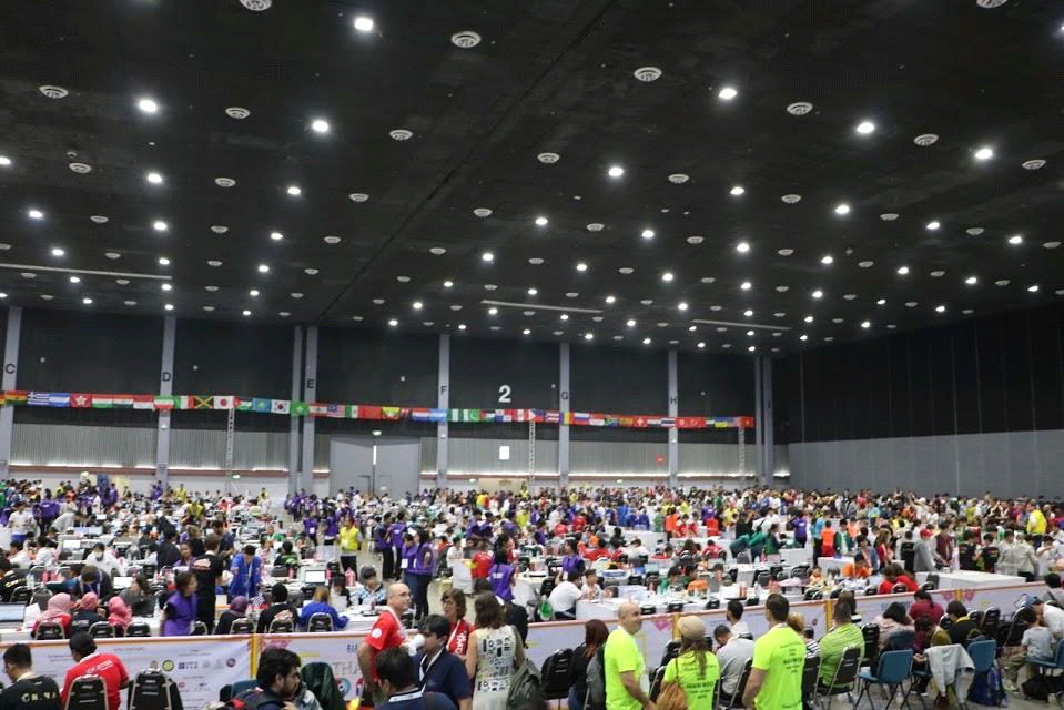 延べ6万人の参加者が集うロボットコンテスト世界大会の会場