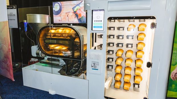 パン製造・自販機「Bread Bot」

　Bread Botは、レーザーの代わりにパンのスライスを発射する邪悪なロボットではなく（本当にそんなロボットが存在したら最高にクールではあるが）、パンを作って販売する自動販売機だ。炭水化物は今後も王者であり続ける。