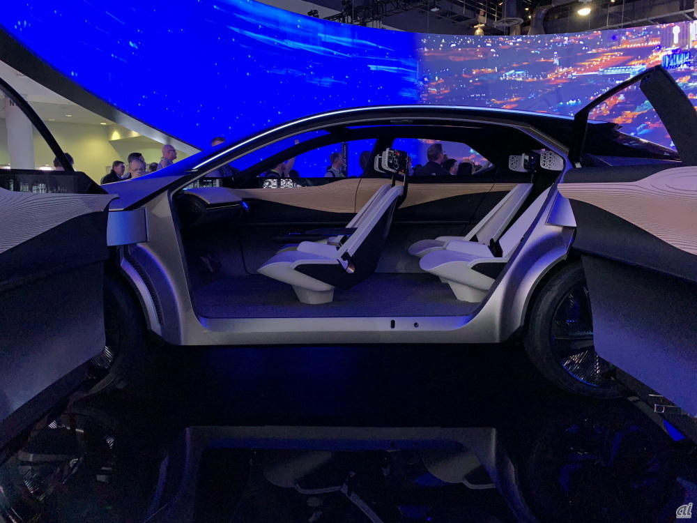 CES 2019でも数多くの自動運転のコンセプトモデルが展示されていた。写真は日産の100％電気自動車（EV）のクロスオーバーコンセプト「ニッサン IMx KURO」