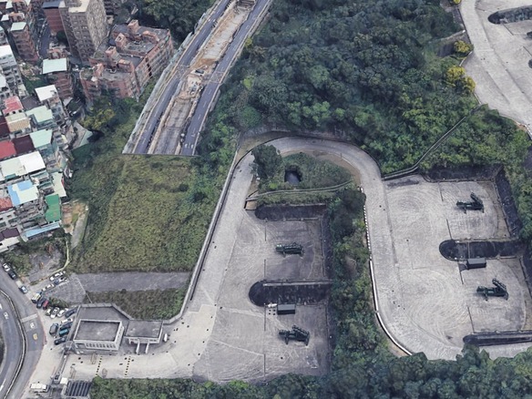 台湾の極秘軍事施設、「Google Earth」の更新で一部が丸見えに