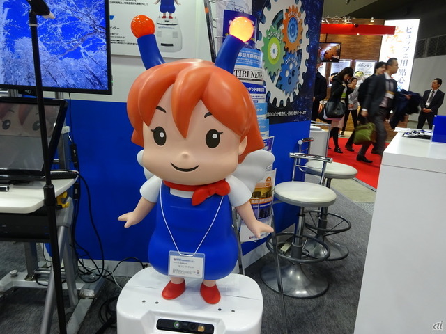 　2020年のオリンピック・パラリンピック東京大会を視野に、中小企業のロボット産業参入を支援している。