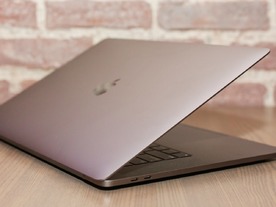 2018年版「MacBook Pro」、画面の不具合にケーブル2mm伸長で対処か