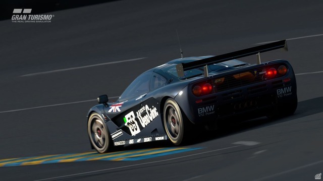 　マクラーレンF1 GTR - BMW （国際開発UKレーシング）‘95。