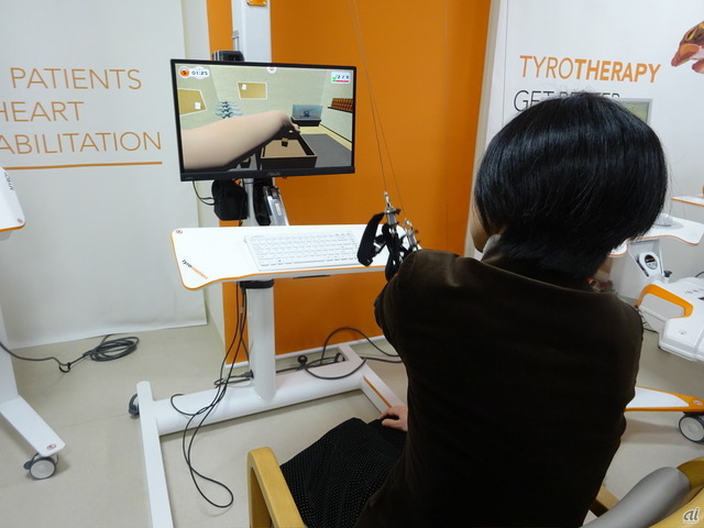 　こちらは、VRに対応した腕のリハビリテーションロボット「DIEGO」。
