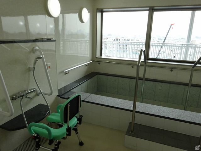 　8階にある入浴施設。眺めのいい場所にある入浴所はめずらしいという。