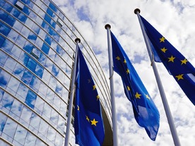 EU議会、新たな著作権指令を承認--YouTube、Facebook、グーグルに「直接的影響」