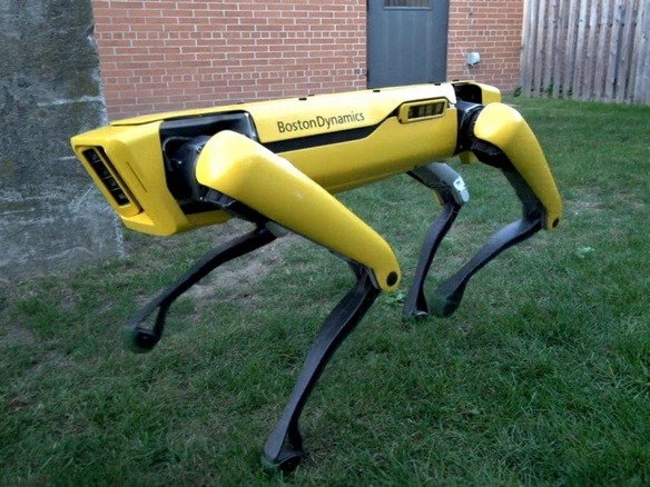 ロボット犬「SpotMini」がトラックをけん引--Boston Dynamicsの最新動画