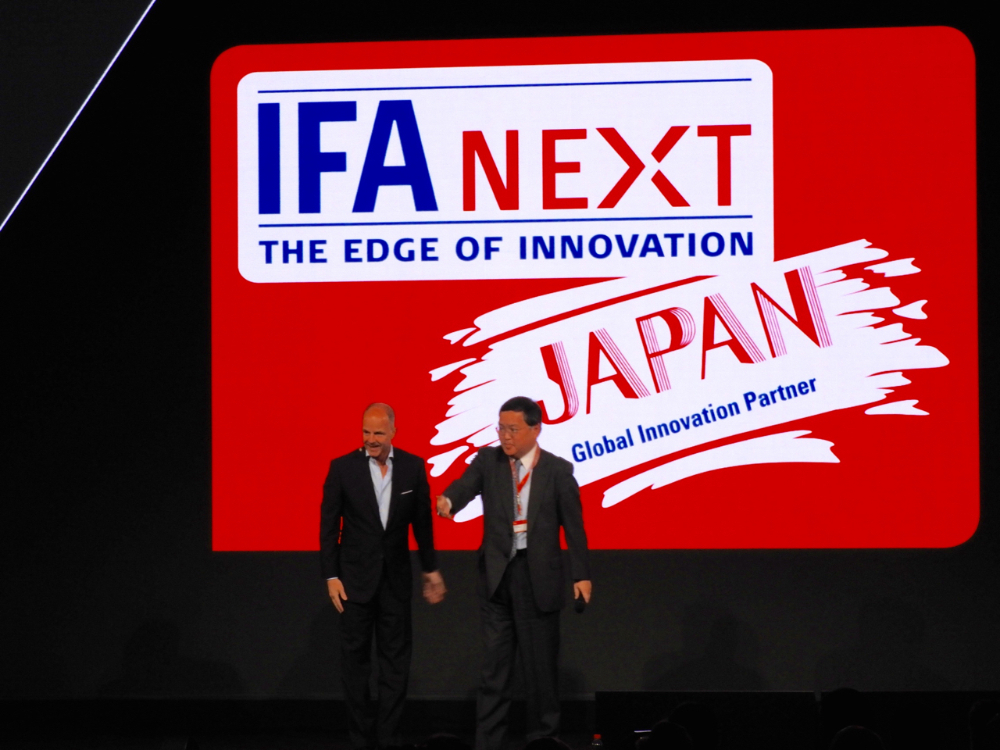 IFA NEXT初のパートナー国に日本が選ばれたことをメッセ・ベルリンCEOのクリスチャン・ゲーケ氏が紹介し、経済産業省の西山圭太氏があいさつを行った。
