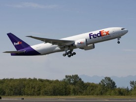 FedEx、アマゾンとの米国内の航空輸送契約を打ち切り