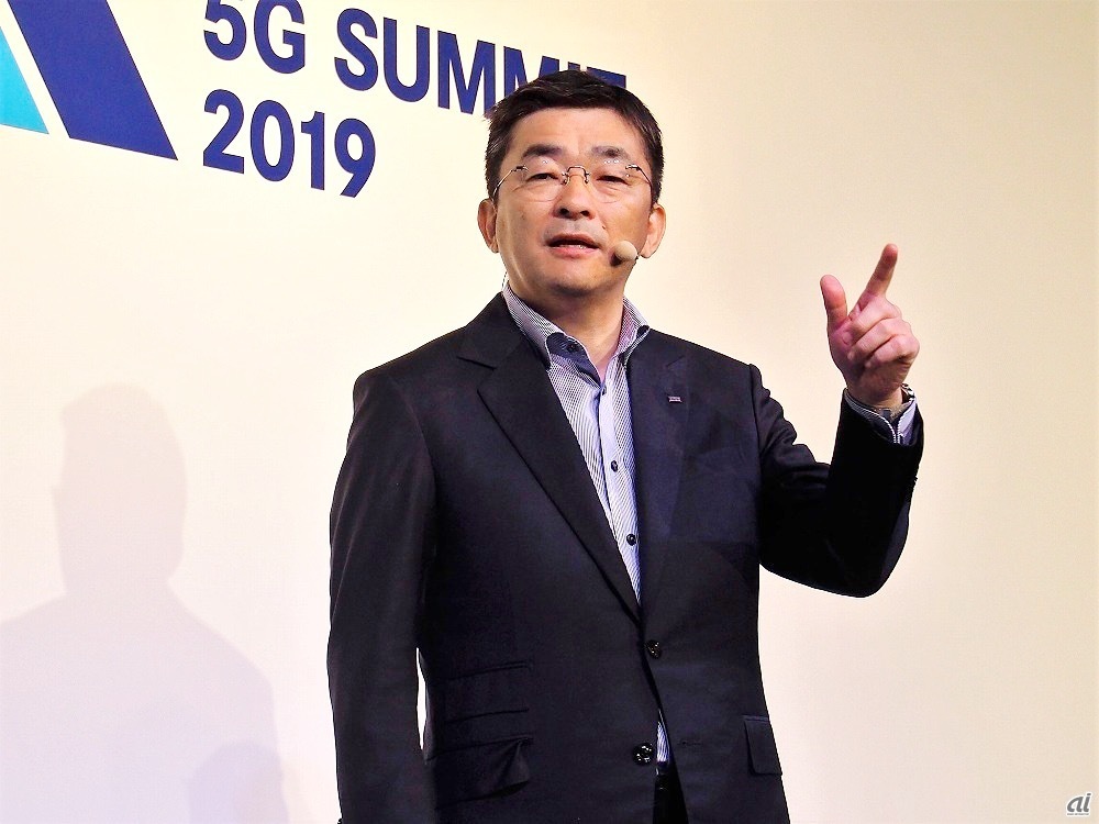 「KDDI 5G SUMMIT 2019」の基調講演に登壇する高橋氏