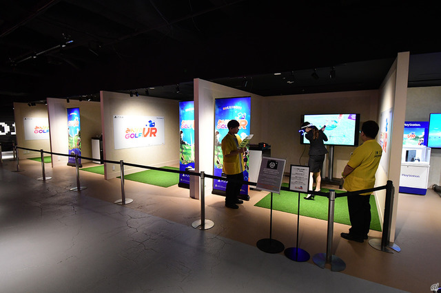 　一角には、ソニー・インタラクティブエンタテインメントのPlayStation VR用ソフト「みんなのGOLF VR」の体験コーナーも設置。PlayStation Moveを使ったゴルフ体験が味わえる。