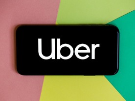 Uber、マーケティング部門を400人削減へ