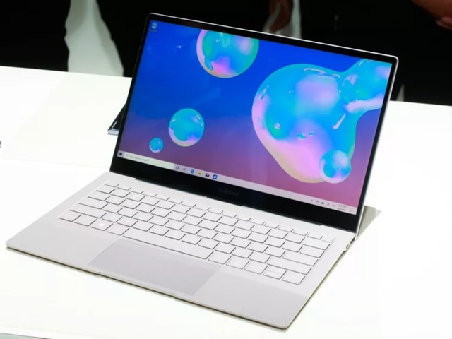 サムスン 1kg以下の薄型ノートpc galaxy book