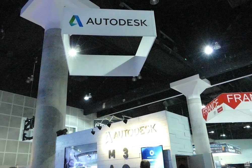 　3DCGソフトウェアを開発販売している世界シェアNo1のAutodeskも、もちろん展示ブースを構えていた。