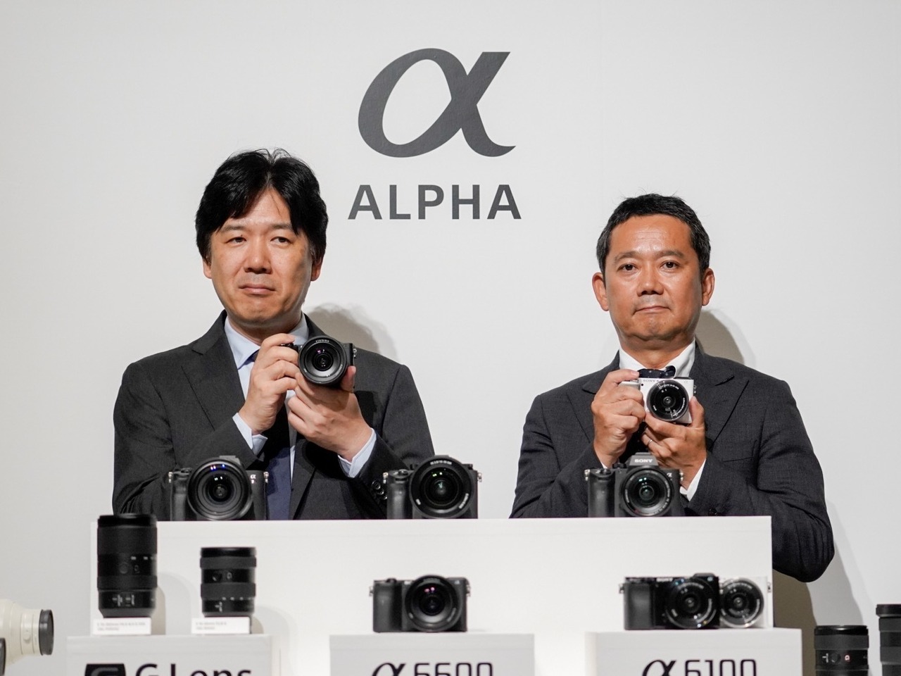 ソニー、APS-Cミラーレスの新フラッグシップ「α6600」を国内発表--手頃な「α6100」も - CNET Japan