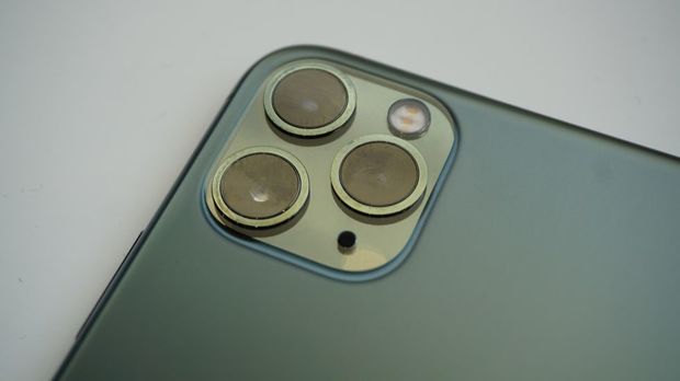 　iPhone 11 Pro/Pro Maxは超広角、広角、望遠のトリプルカメラを採用。