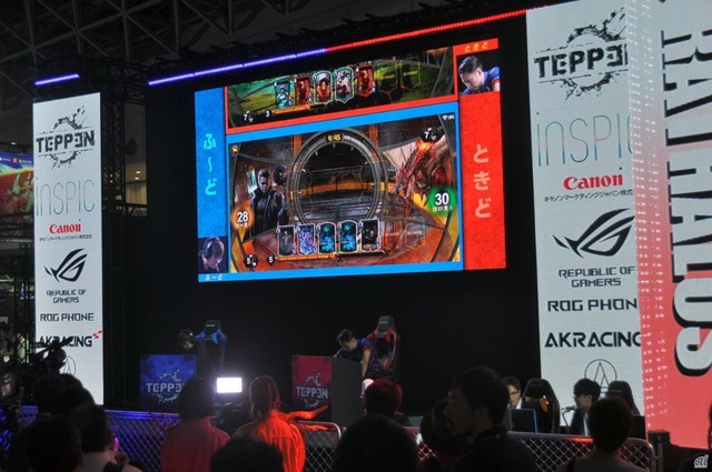 　ステージでは、プロゲーマーによるデモンストレーションプレイも行われた。