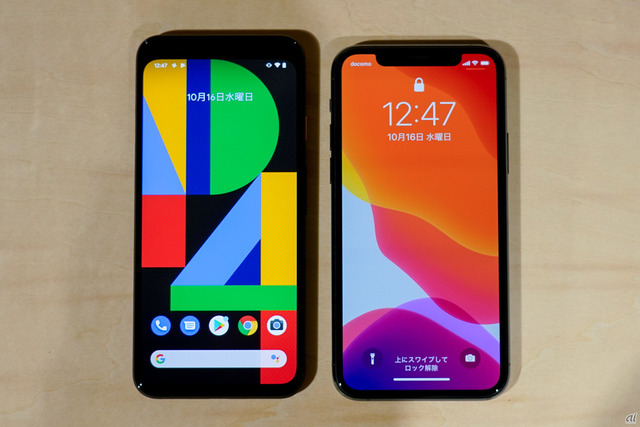 　Pixel 4（左）とiPhone 11 Pro（右）の比較。縦が144mmのiPhoneと比べて、Pixelの方が若干長い（147.11mm）ものの、幅はiPhoneが71.4mmなのに対しPixelが68.8mmとスリム。持ちやすさはPixelに軍配が上がる。