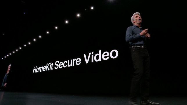WWDCで「HomeKit Secure Video」を発表するAppleのソフトウェアエンジニアリング担当上級副社長、Craig Federighi氏
