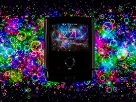 写真で見るモトローラ「Razr」--開いて閉じて、気になる折り目も