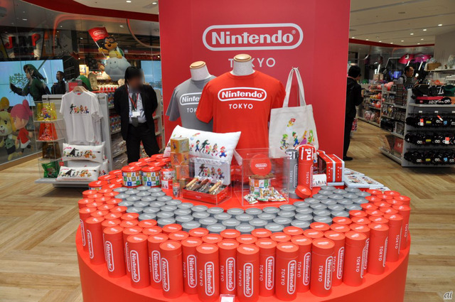 　Nintendo TOKYOとしてのオリジナルグッズも用意。
