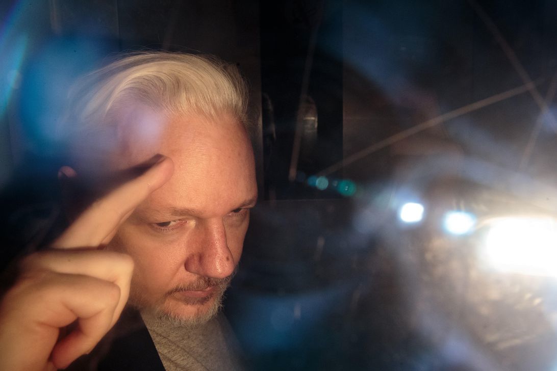 Julian Assange氏