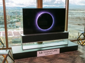 ﻿LG、クルクル巻いて収納する有機ELテレビを披露--2020年出荷へ 