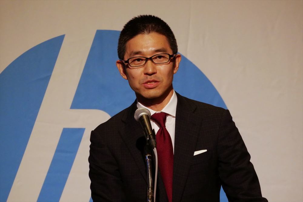 デジタルプレス事業について説明する、日本HP 常務執行役員 デジタルプレス事業本部 本部長の岡戸伸樹氏