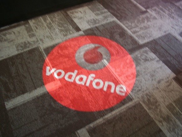 英Vodafone、欧州でのファーウェイ製品撤去に「5年必要」--費用は約240億円