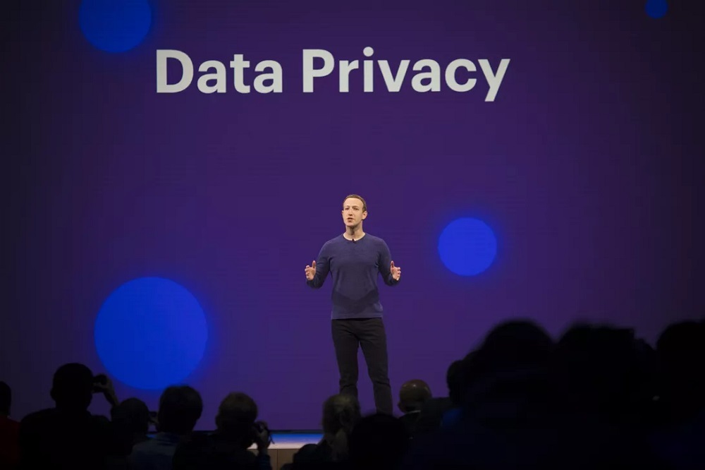 2018年、開発者会議「F8」でプライバシーについて語るMark Zuckerberg氏