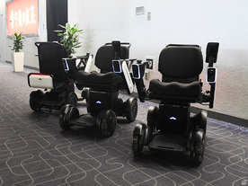 JAL、羽田空港でWHILLの自動運転車いすを導入--空港でのサービス提供は世界初