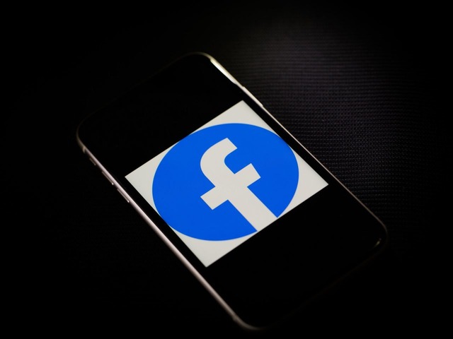Facebook、アップル提訴を検討か--「App Store」めぐる独禁法違反で