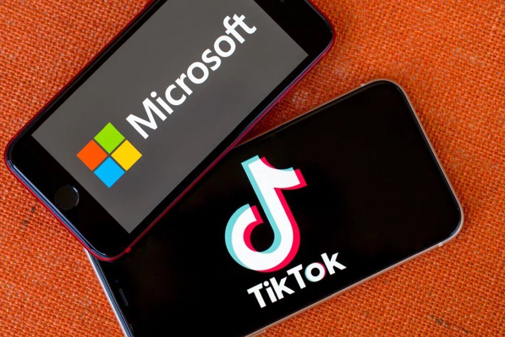 MicrosoftとTikTokのロゴ