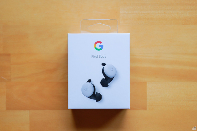 　「Google Pixel Buds」のパッケージ。他のGoogleプロダクトと同じトーンのシンプルなデザインとなっている。